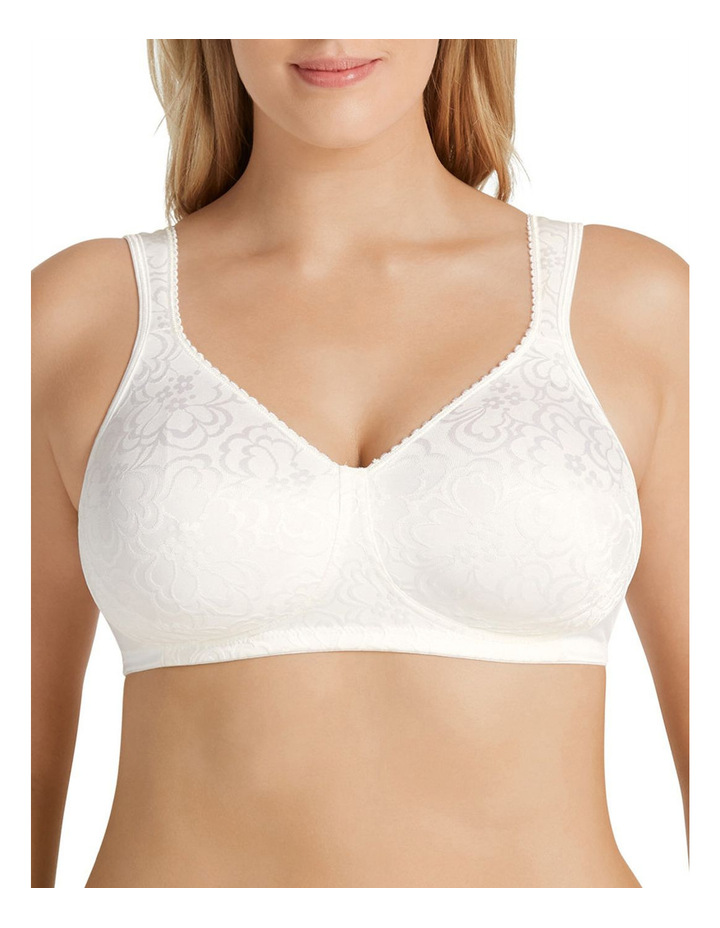 Playtex Australia: Bra chat: Why your breast shape matters.